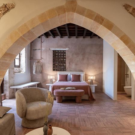 Qualia Slowlife Suites خانيا المظهر الخارجي الصورة