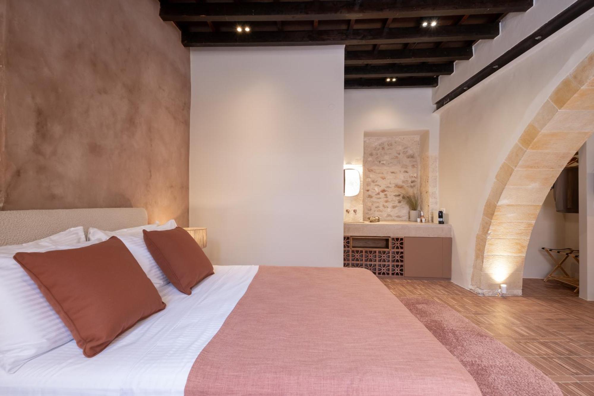 Qualia Slowlife Suites خانيا المظهر الخارجي الصورة