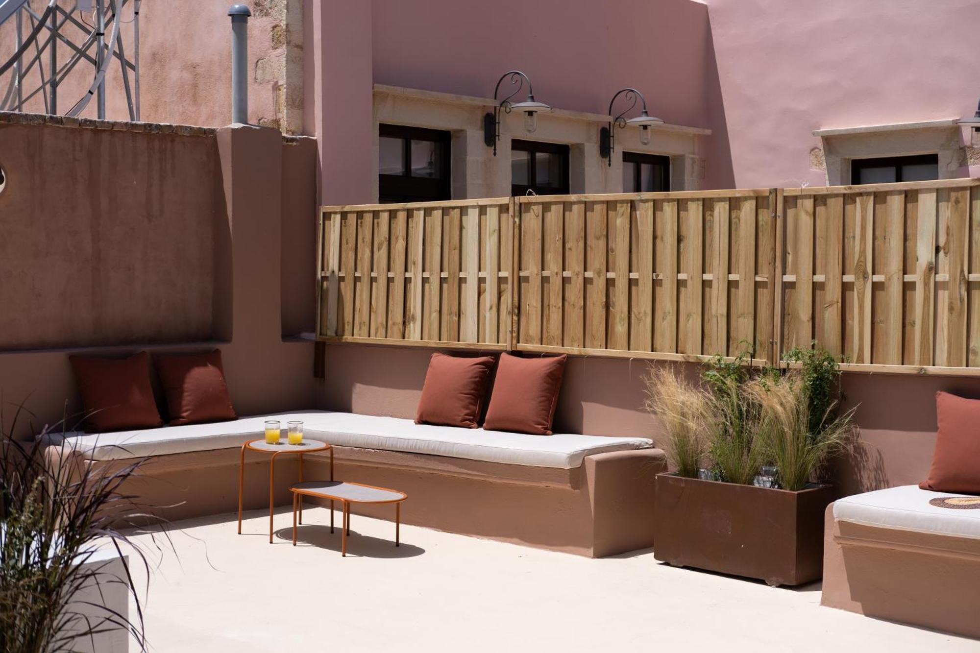 Qualia Slowlife Suites خانيا المظهر الخارجي الصورة